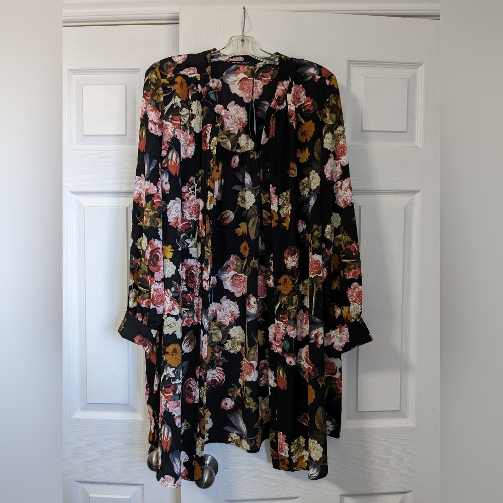 Brand new Amanda Green long tunic button up